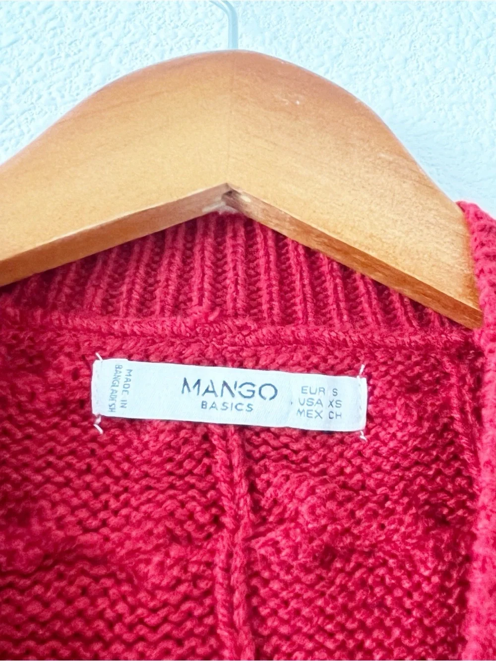 Mango red cable